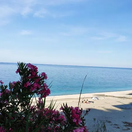 With Aegean Views شقة