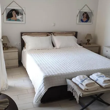 With Aegean Views شقة